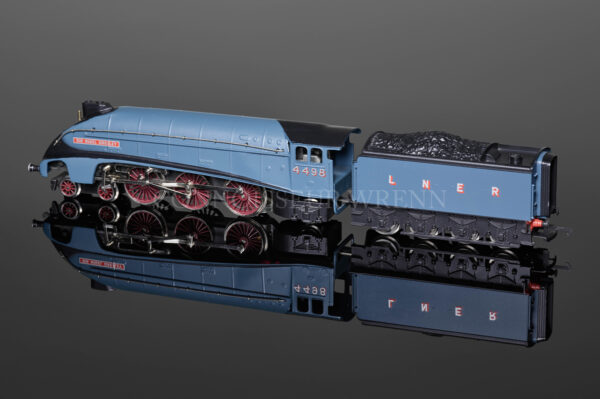 Wrenn W2212/A "Sir Nigel Gresley" 4498 LNER Garter Blue Class A4 Pacific Locomotive-2596