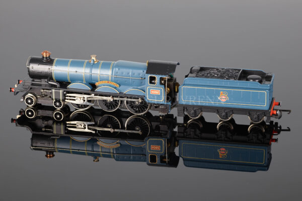 Wrenn W2223 4-6-0 Castle Class named "Windsor Castle" BR Blue Livery Locomotive-2063