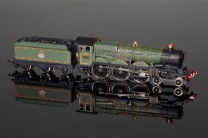 Wrenn 4-6-0 Castle Class "Great Western Ltd Edition " BR Green 7007 W2400-0