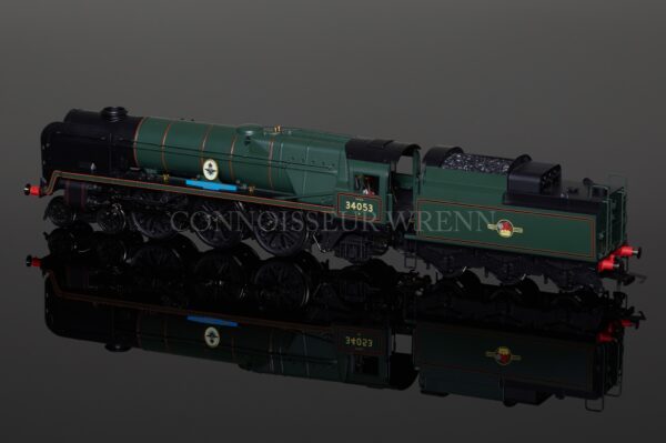 Hornby Model Railways "Sir Keith Park" Rebuilt Battle Britain Class Locomotive R2586-4087