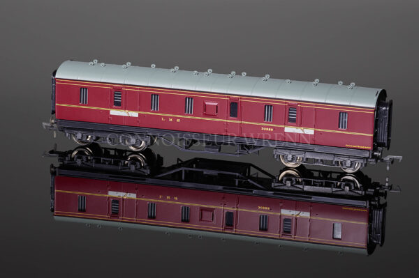 Bachmann Branch-Line Model Railways LMS Maroon 50ft Parcels Van 34-327A-3017