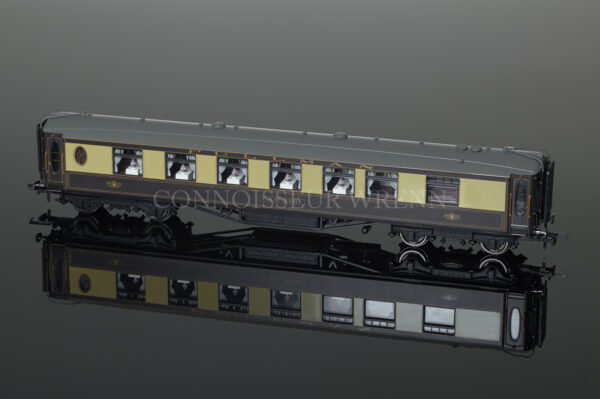 Hornby Model Railways Pullman 3rd Class Kitchen Car No.61 R4486-0