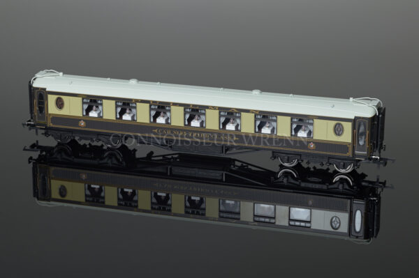 Hornby Model Railways Pullman 3rd Class Parlour Car No.35 R4422-0