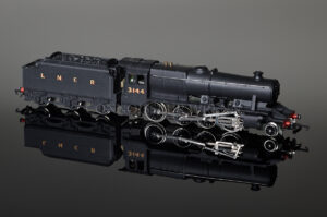 Wrenn LNER WARTIME BLACK 3144 Class 8F 2-8-0 Freight Locomotive W2240-0