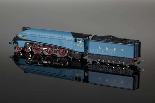 Wrenn P4 "MALLARD" NO.4468 LNER Garter Blue Class A4 Pacific W2210-2018