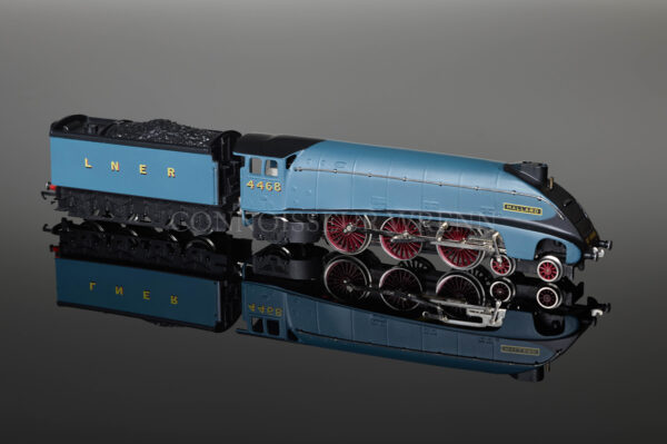 Wrenn P4 "MALLARD" NO.4468 LNER Garter Blue Class A4 Pacific W2210-0