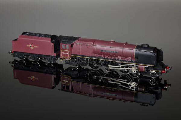 Wrenn "LEEDS/KING GEORGE VI" Duchess Class 8P 4-6-2 BR RED Locomotive W2304-0