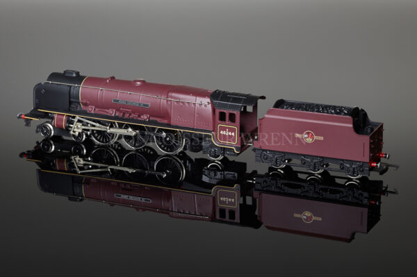 Wrenn "LEEDS/KING GEORGE VI" Duchess Class 8P 4-6-2 BR RED Locomotive W2304-1952