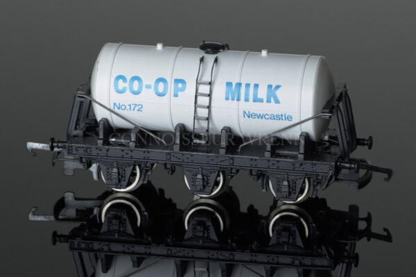 Wrenn Milk Tank Wagon "CO-OP NEWCASTLE" PERIOD 4 SHORT BOX W5086-1577