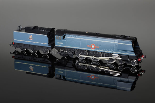 Wrenn "Royal Mail" Streamlined Bulleid 4-6-2 BR Blue Ltd Edition W2411-0