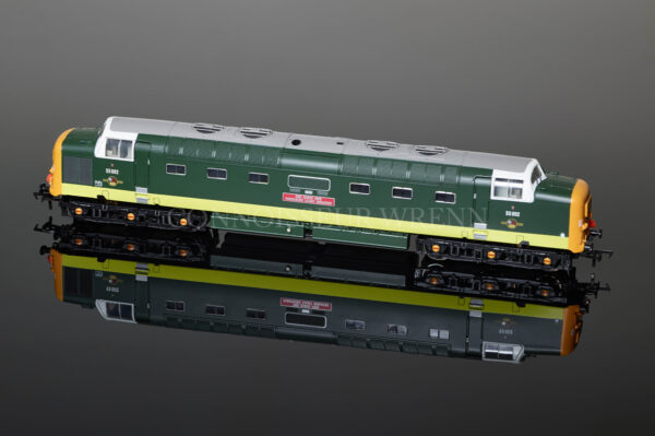 Bachmann Branchline Class 55 Deltic BR Green Loco ref. 32-525A-0