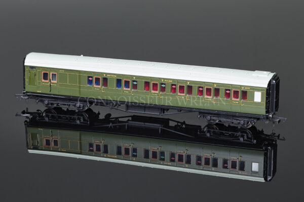 Hornby Railways SR Green Maunsell Brake Compsite Coach R4318C-0