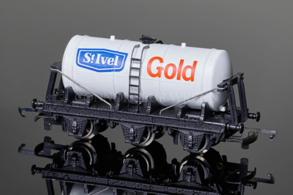 Wrenn Tank Wagon ST IVEL GOLD" BR NO.20. Rolling Stock W5013-0