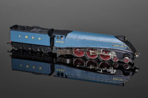 Wrenn "Golden Fleece" 4495 LNER Garter Blue Class A4 Pacific W2210 AM2-0