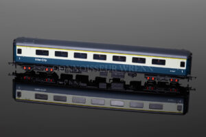 Hornby Railways BR MK2E Open FIRST Coach W3247 Model R4611-0