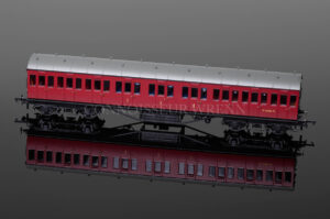 Hornby Model Railways BR (Ex-LMS) Non-Corridor Composite Coach model R4658-0