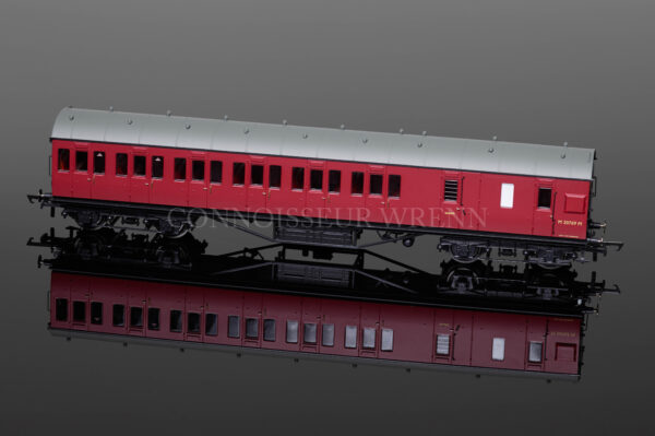 Hornby Model Railways BR (Ex-LMS) Non Corridor 3rd Brake Coach model R4678-0