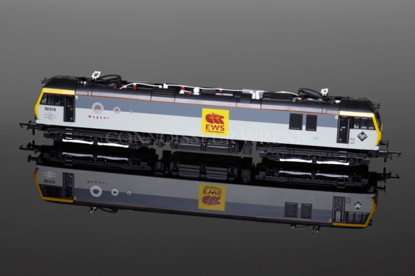Hornby Model Railways EWS Class 92 "WAGNER" Running No. 92 019 model R3347-0