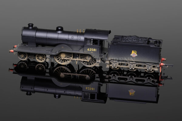 Hornby BR Early Crest 4-4-0 D16/3 Class Loco running no. 62581 model R3303-2817