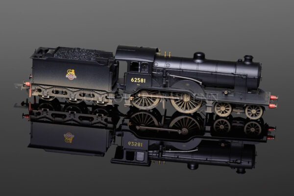 Hornby BR Early Crest 4-4-0 D16/3 Class Loco running no. 62581 model R3303-0