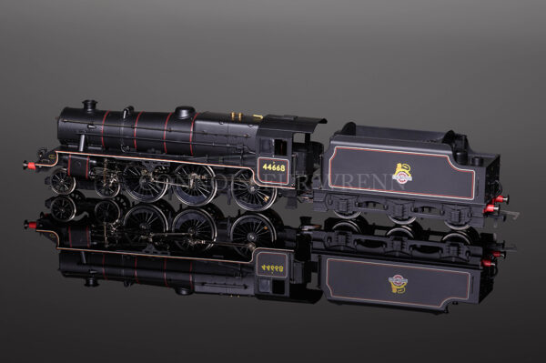 Hornby BR Black Early Crest 4-6-0 Class 5MT no. 44668 model R2322-3059