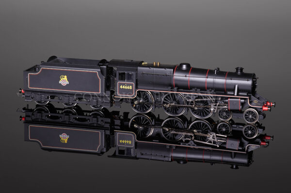 Hornby BR Black Early Crest 4-6-0 Class 5MT no. 44668 model R2322-0
