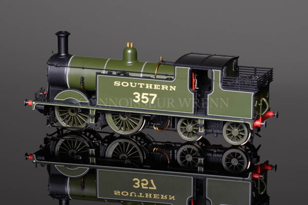 Hornby DCC Southern 0-4-4 Class M7 locomotive 357 model R2503-3063