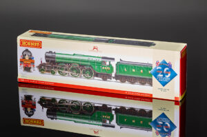Hornby LNER APPLE GREEN A3 FLYING SCOTSMAN 4472 LTD EDITION R2687-0
