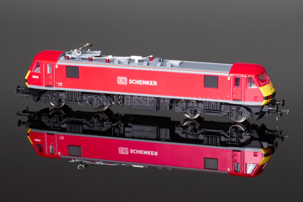 Hornby Model Railways Class 90 "DB SCHENKER" running No. 90 029 model R3350-3505