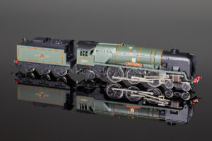 Wrenn P4 (Nov 1990) "DARTMOOR" BR Green 34021 4-6-2 Rebuilt Bulleid Pacific w2296-0