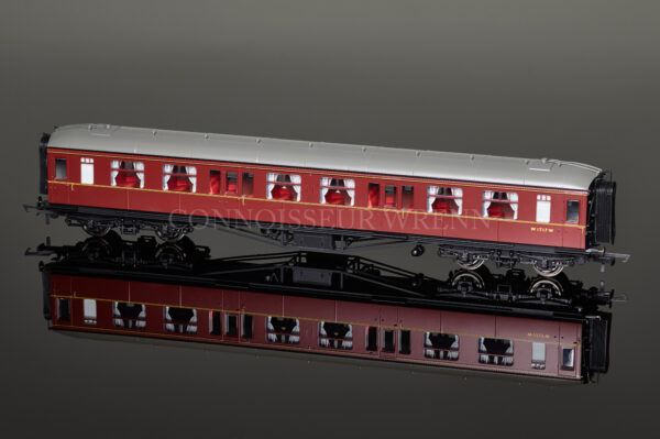 Hornby Model Railways BR Maroon 3rd Class Coach W1717W ref. R4410-0