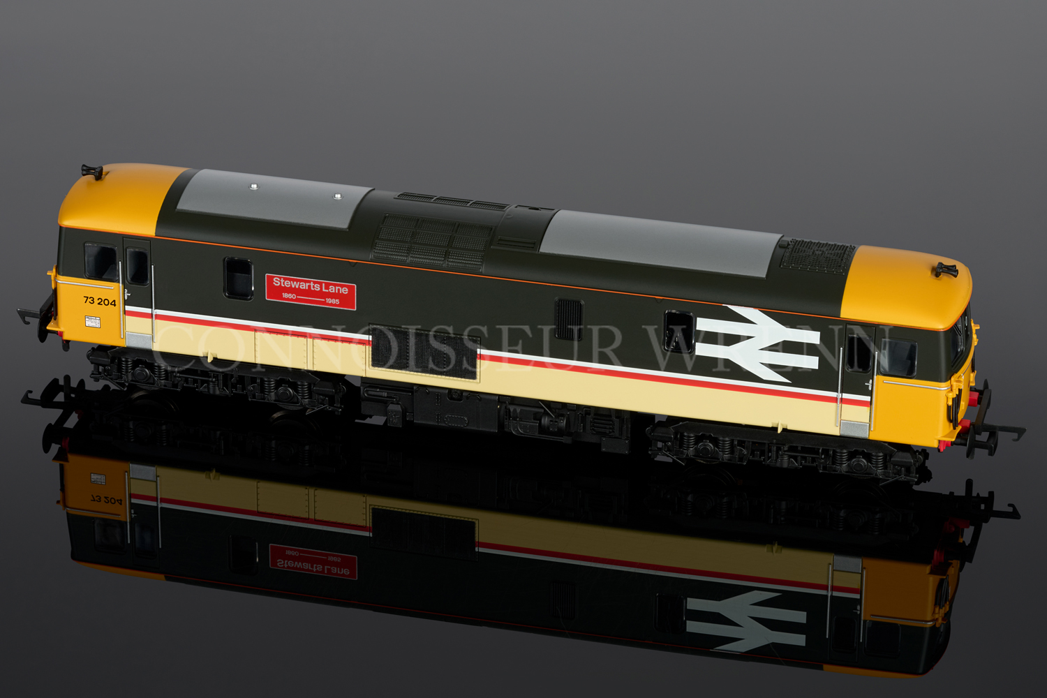 Hornby British Rail Intercity Class 73 Stewarts Lane no. 73204 model R2767 - Image 2