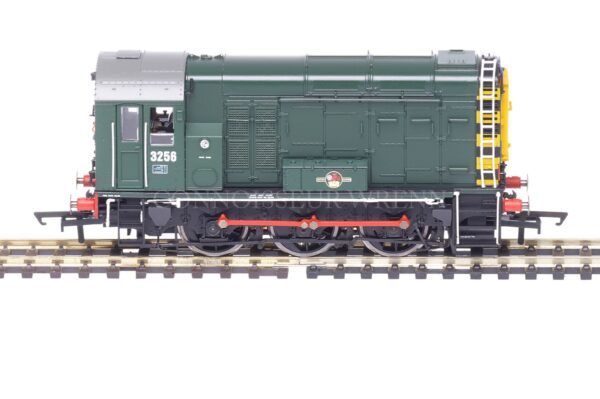 Hornby Class 08 "BR GREEN LIVERY" 3256 Diesel Electric Shunter model R2417-3775