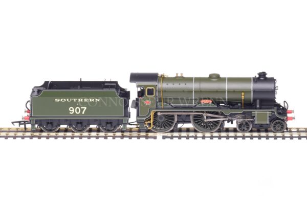 Hornby DCC FITTED Southern Railways 4-4-0 Schools Class "DULWICH 903 Ref: R2843-3860