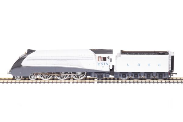 Hornby "SILVER JUBILEES" A4 Pacific Quicksilver Limited 2510 Edition R3307-0