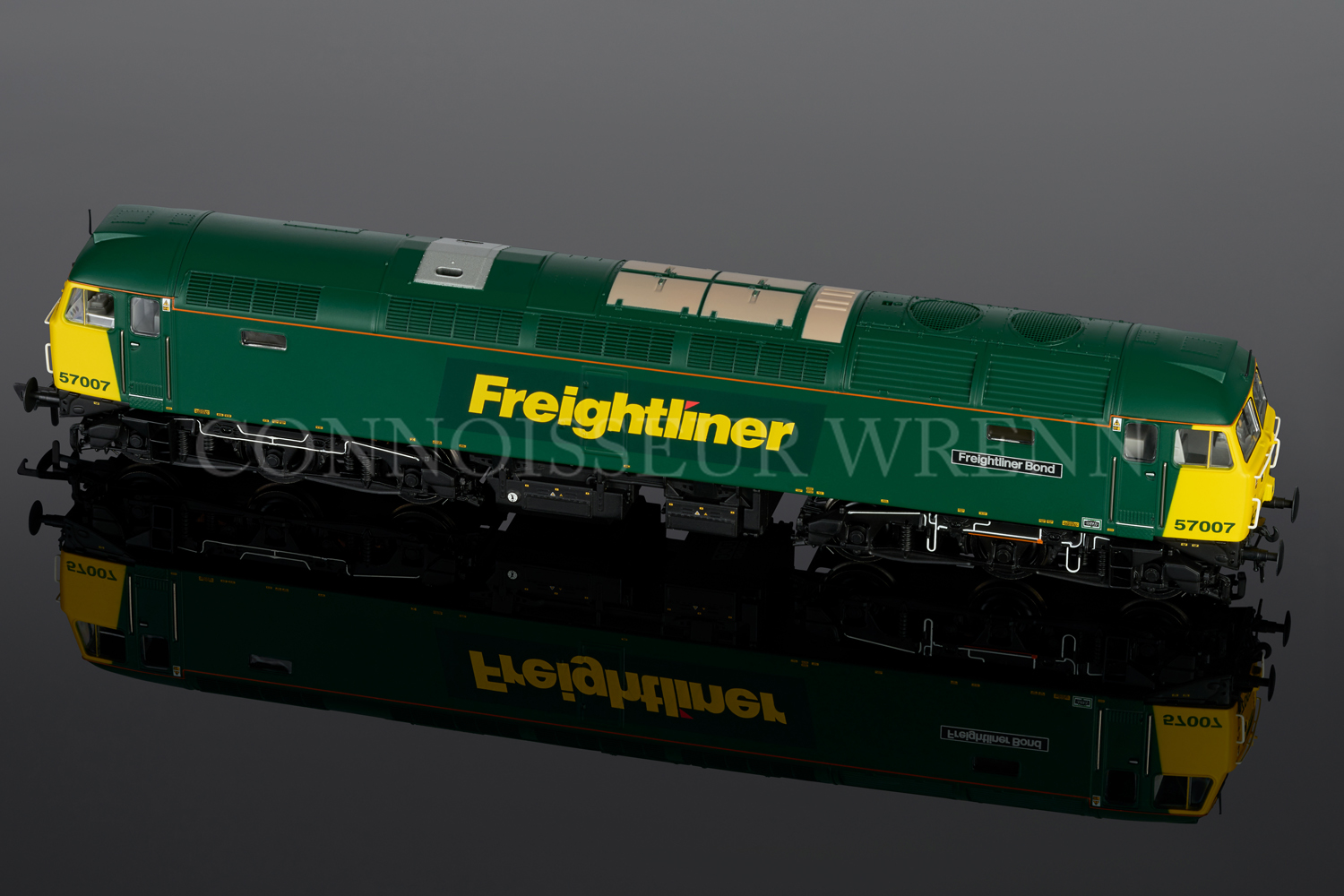 Bachmann Branchline "FREIGHTLINER" Class 57/0 DIESEL no. 57007 32-753DS