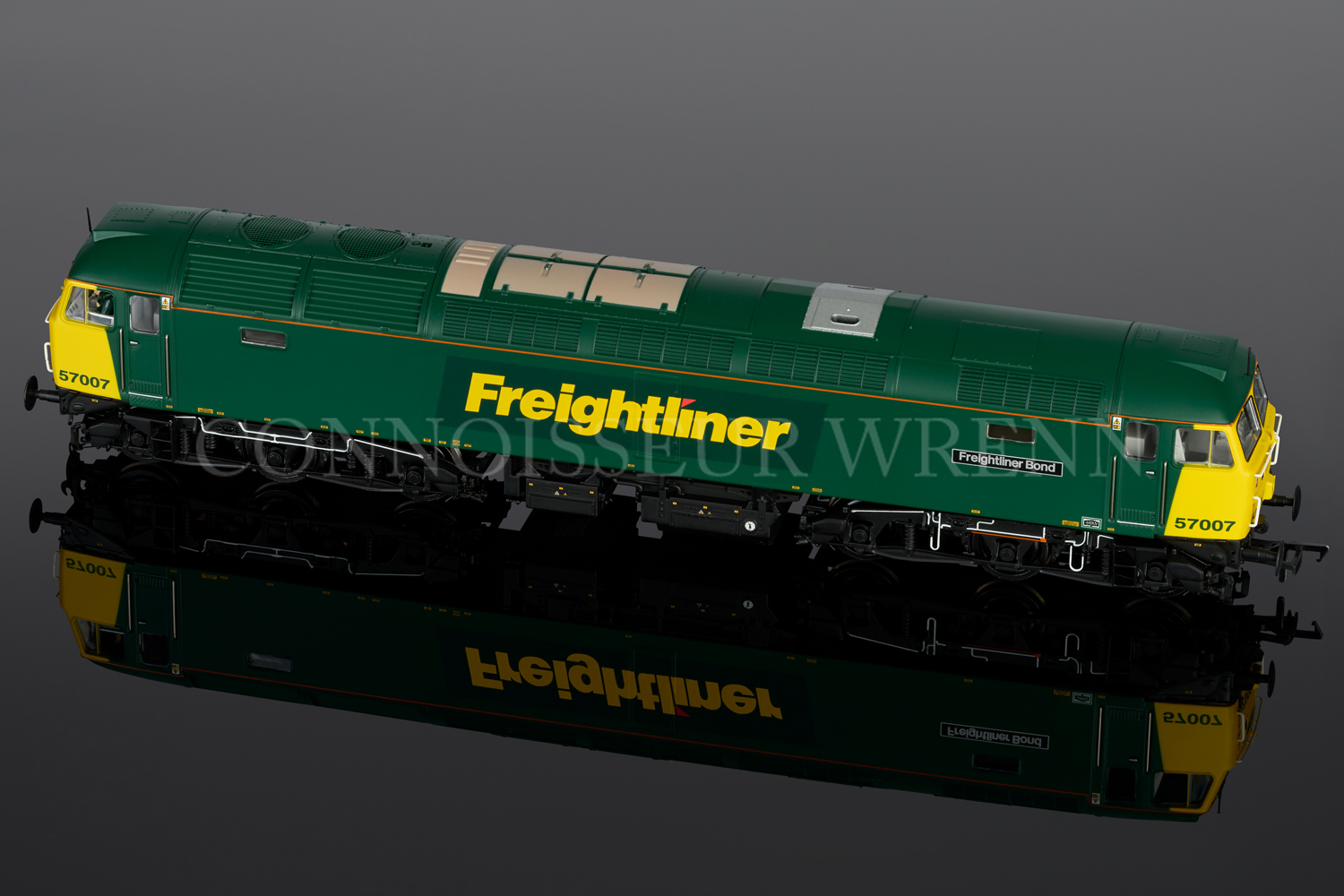 Bachmann Branchline "FREIGHTLINER" Class 57/0 DIESEL no. 57007 32-753DS - Image 2