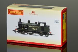 Hornby SR 1324 Wainwright H Class Olive Green 4-4-0 R3540-0