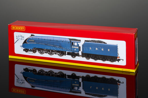 Hornby (TWILIGHT TRAINS) LNER Blue 4-6-2 A4 Pacific "Pochard R2154C-0