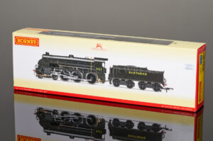 Hornby Railways Southern Black 4-6-0 S15 Class no. 827 R3411-0