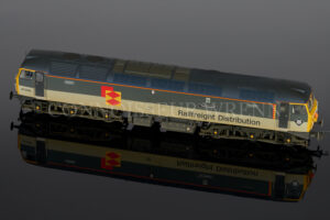 Bachmann Class 47 Diesel 47 306 BR Railfreight Distribution Weathered 32-816Z