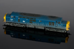 Bachmann Class 37/0 Diesel 37 034 BR Blue Yellow Ends Weathered 32-781A