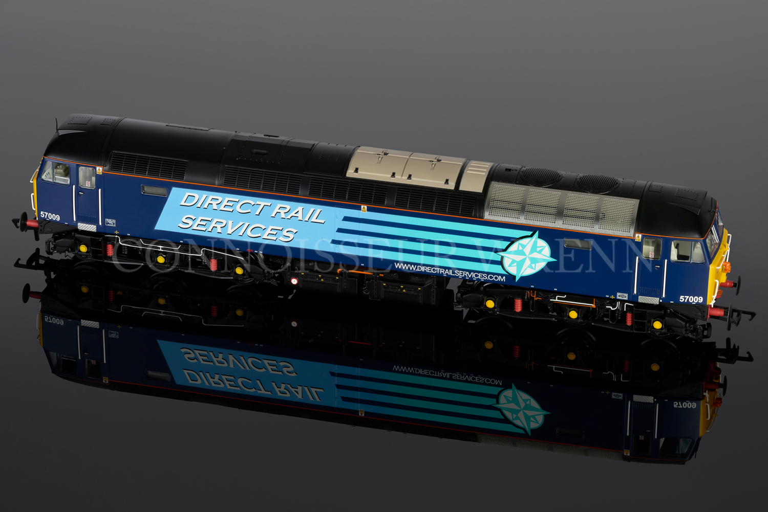 Bachmann DCC Ready 21pin Class 57/0 Direct Rail Services Compass 32-754A