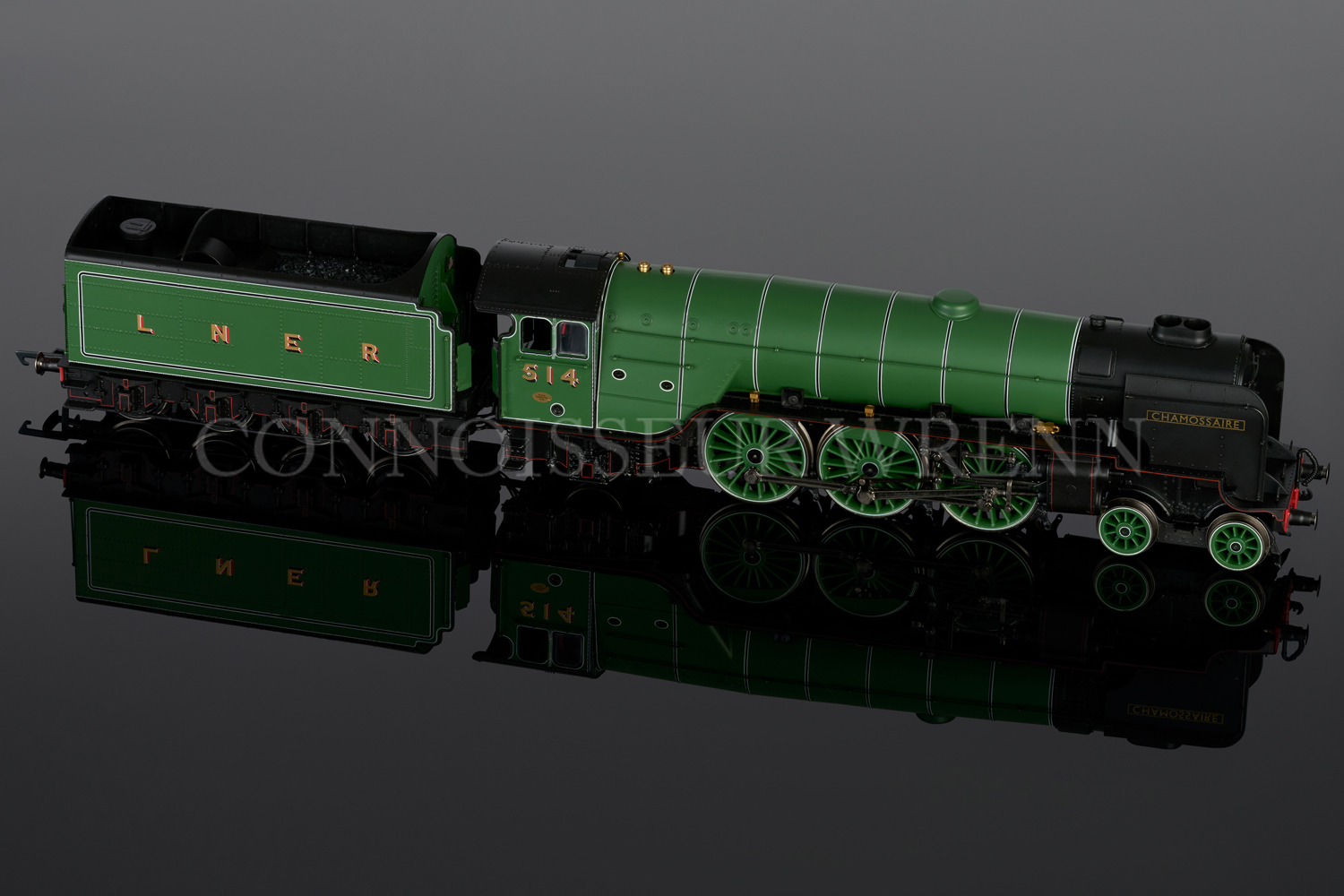 Hornby L.N.E.R 500 Thompson Class A2/3 4-6-2 Chamossaire 514 model R3833