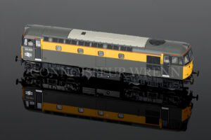 Heljan Railways Intercity Class 33/0 Engineers Dutch livery 33201 model 3332