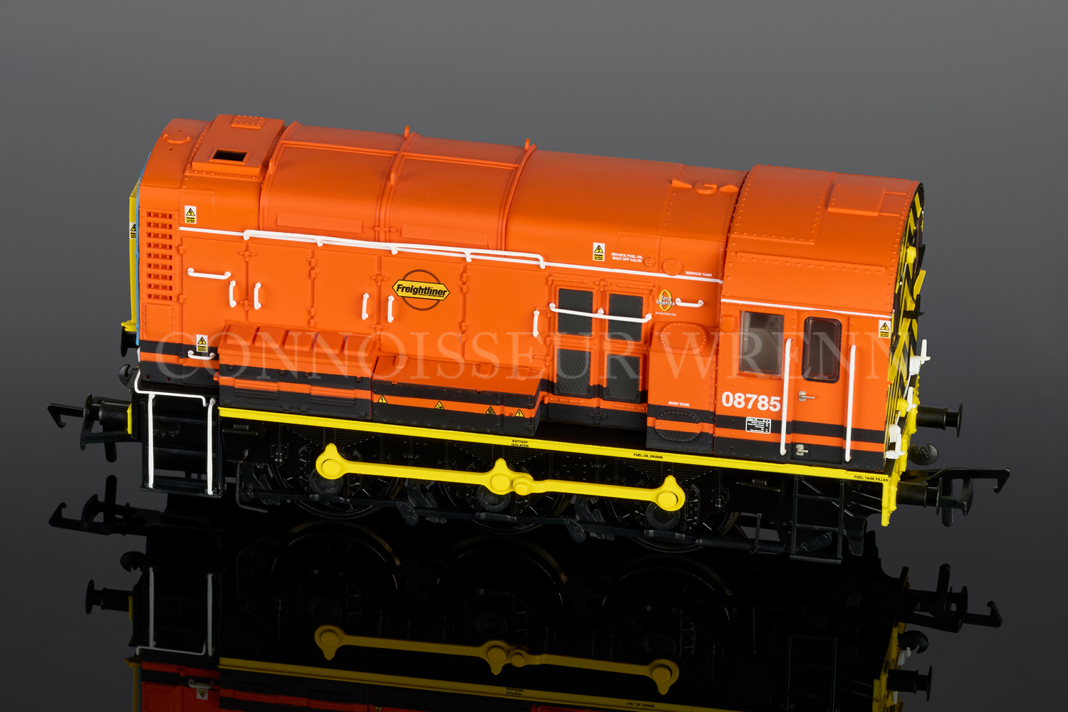 Hornby DCC fitted (no. 0885) Class 08 Shunter Diesel Electric Freightliner G&W 32-124 - Image 2