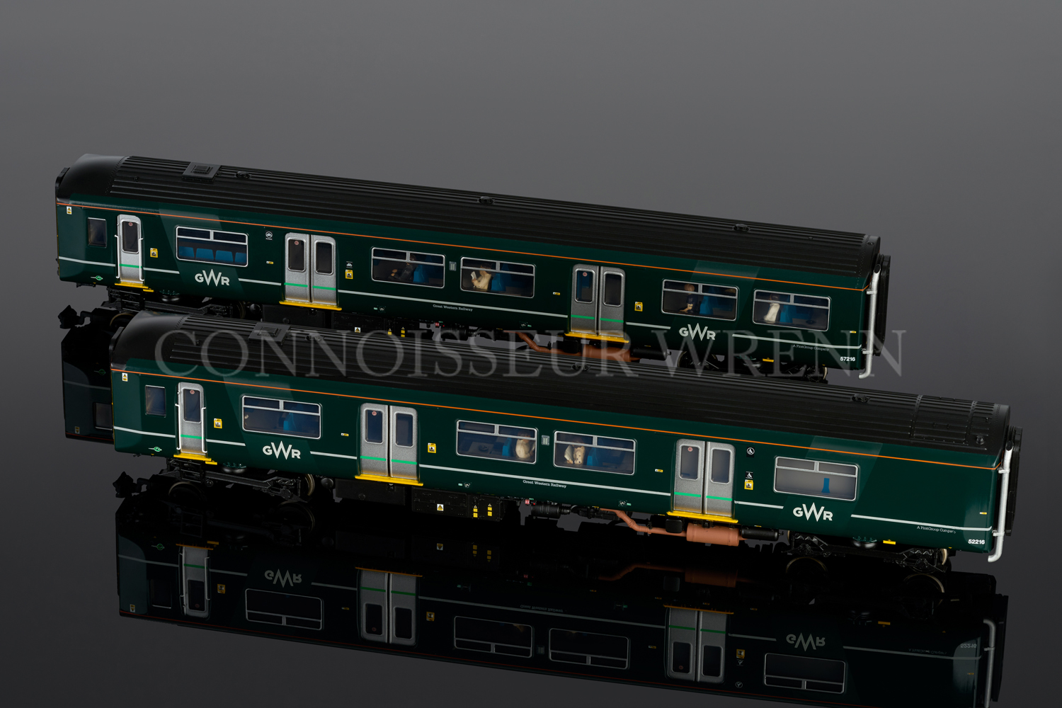 Bachmann DCC ready Class 150/2 2 Car DMU GWR Green fitted Passengers 32-940 - Image 2