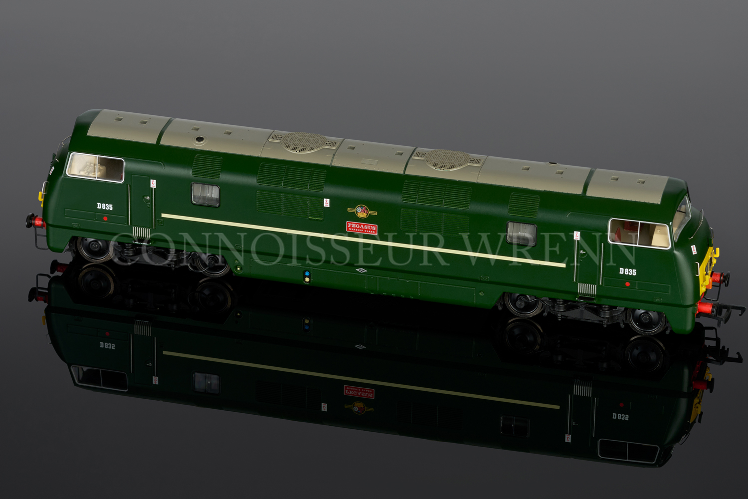 Bachmann DCC Sound Class 43 Warship D835 Pegasus BR L/C Green Yellow Panel 32-066 - Image 2